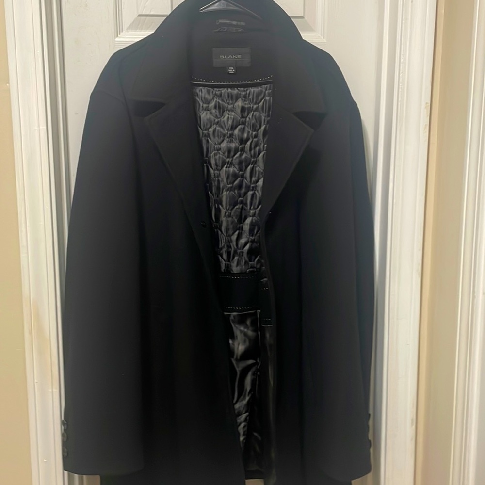 Men’s wool winter coat warm lining like new condition zip inside pocket